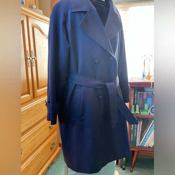 NWOT Navy Blue Anna Collection Women’s Trench Coat. Size 12. Virgin wool - Picture 4 of 7